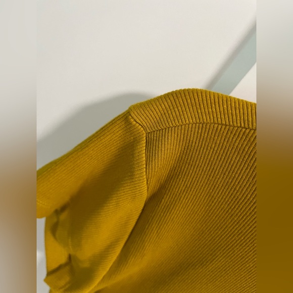 Old Navy-Short sleeved ribbed top XS - Picture 7 of 7